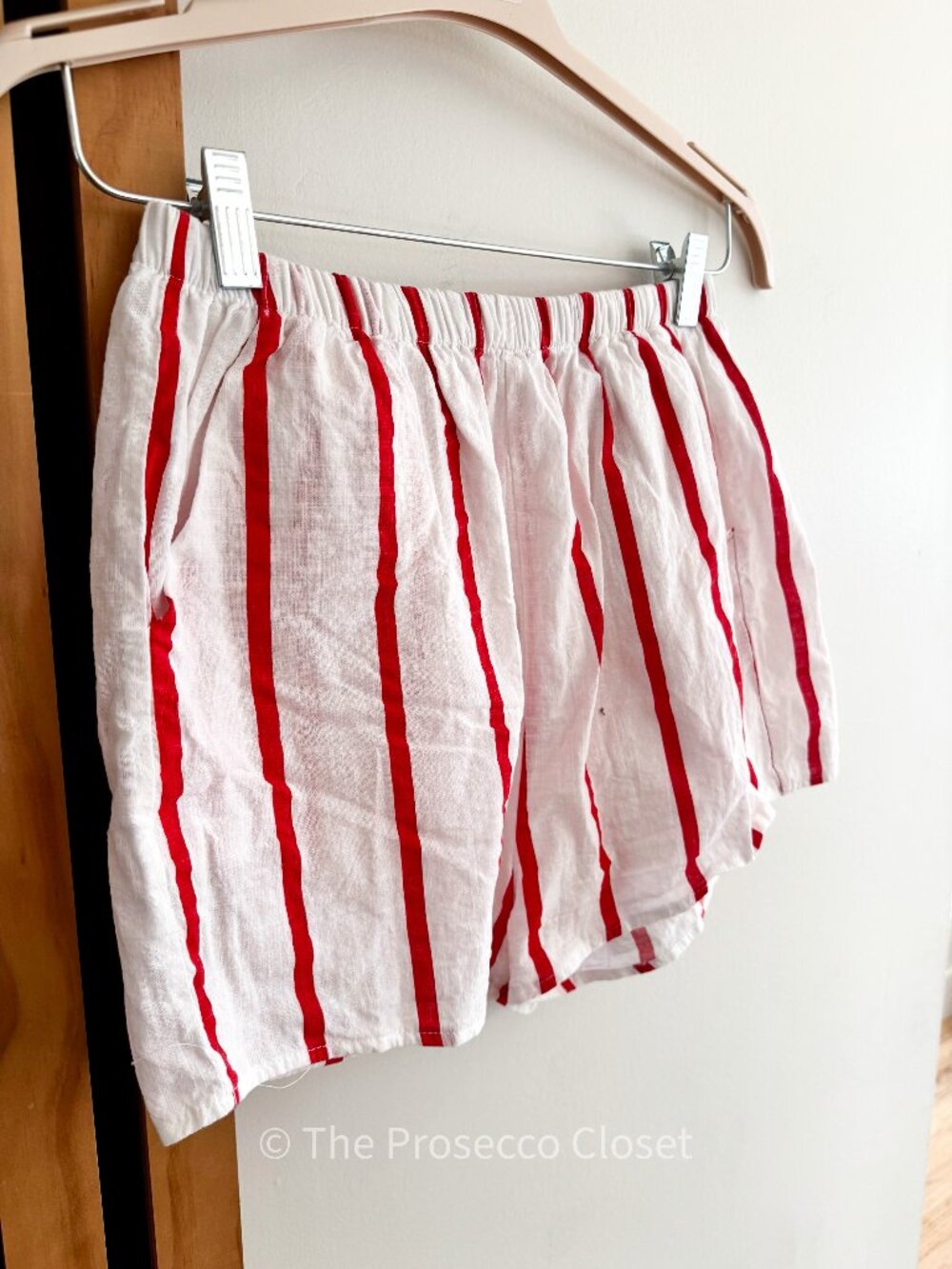 Bronze Snake White and Red Striped 100% Cotton Shorts (S)